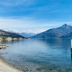Brother's Como Lake Apartment