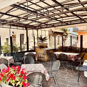 Le Quattro Stagioni Lakeview Apartment